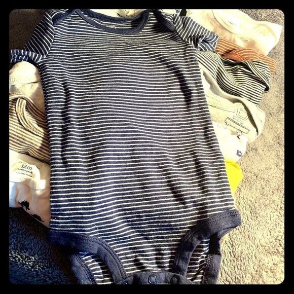 Bundle of 22 3 Snap Onesies 👶 - Picture 1 of 5